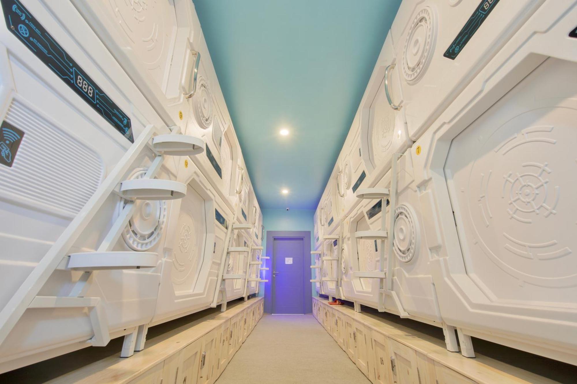 Capsule Inn Bali レギャン エクステリア 写真